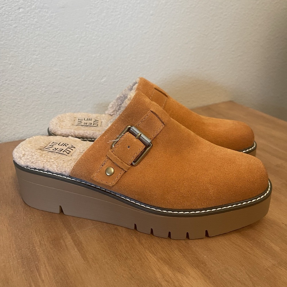 NEW Naturalizer Wayde Suede Platform Clogs Mules Sherpa Slip On Maple Sz 8.5